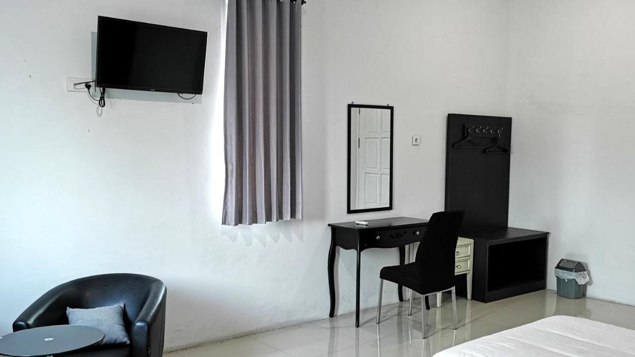 Hotel Aqiilah Syariah Lamongan Ngoại thất bức ảnh